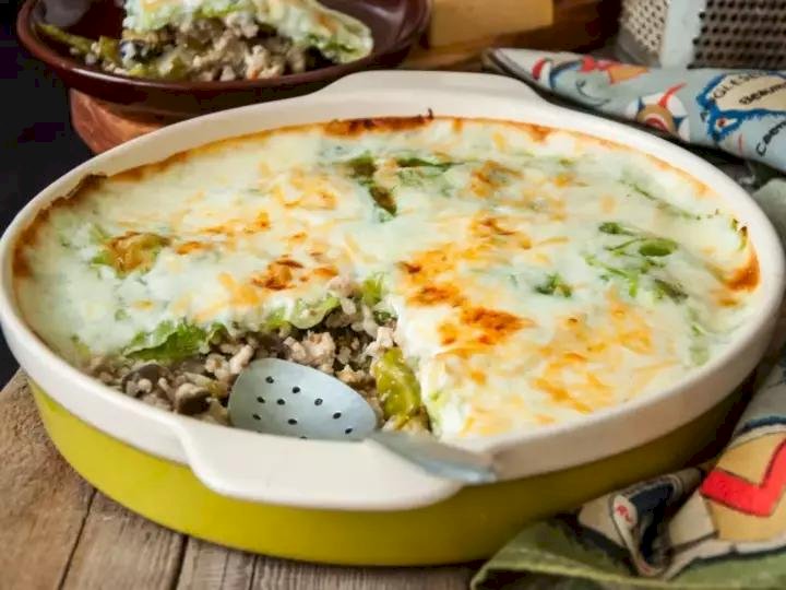 Запеканка с молодой капустой и мясом - простой рецепт